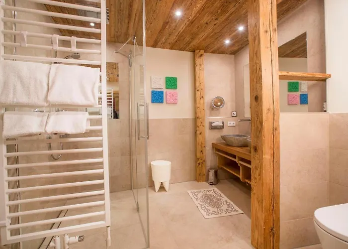 Apartment 117 A *